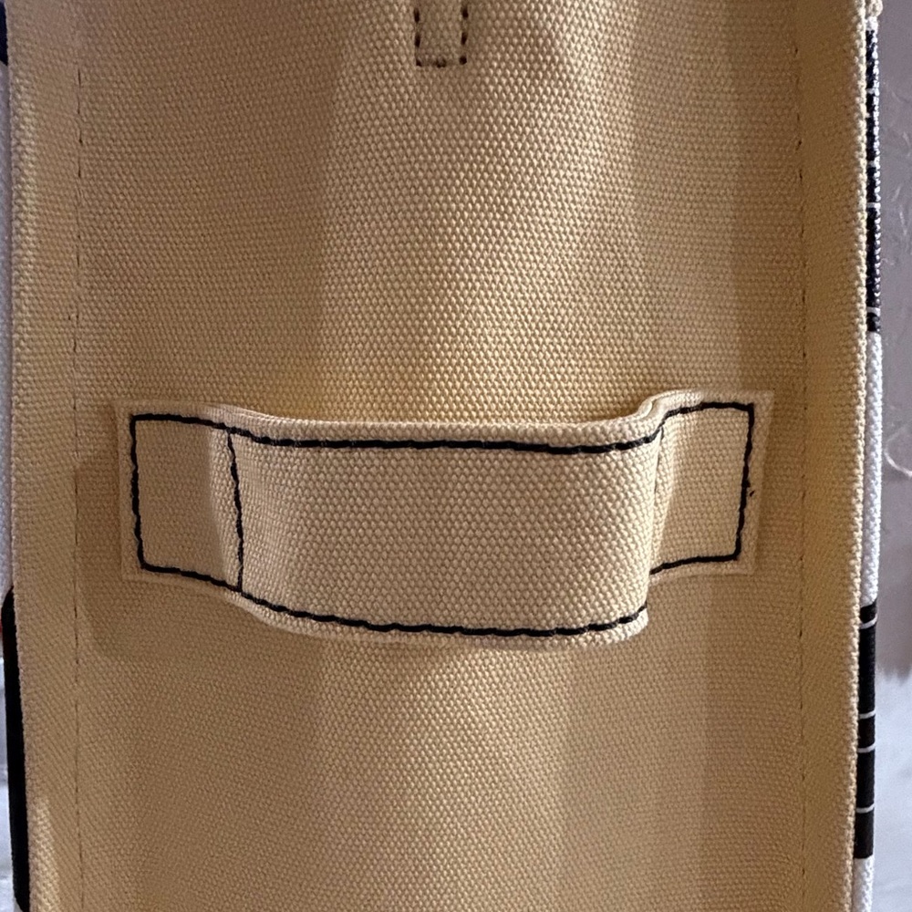 Marc Jacobs X Derrick Adams Artist Capsule Collection Tote Sold Out Gently Loved - Picture 6 of 14